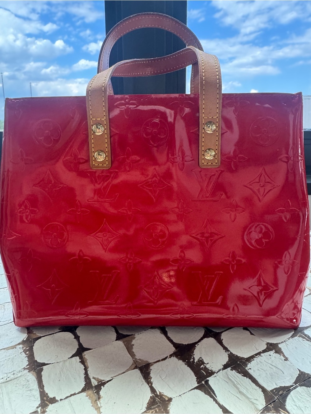 Louis Vuitton Red Monogram Vernis Reade PM